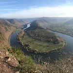 Apartment Moselflair Mit Direktem Blick Auf Mosel Und Weinberge Oberfell