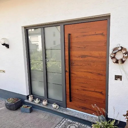 Moselflair Mit Direktem Blick Auf Mosel Und Weinberge Apartamento *