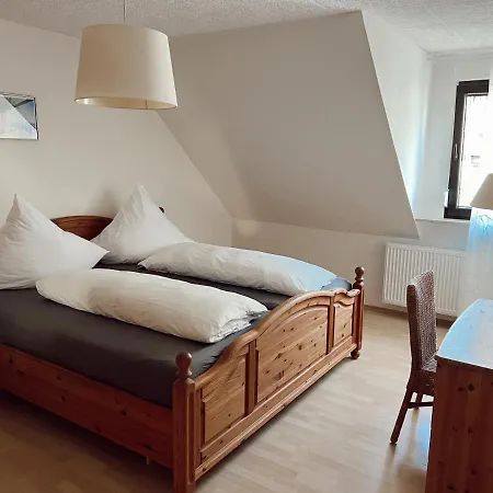 Moselflair Mit Direktem Blick Auf Mosel Und Weinberge * Oberfell