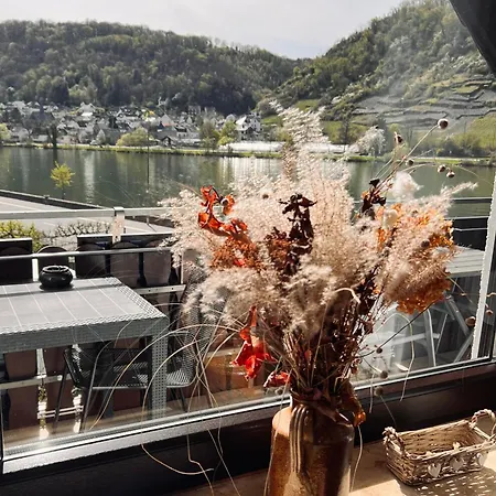 Moselflair Mit Direktem Blick Auf Mosel Und Weinberge Apartamento Oberfell