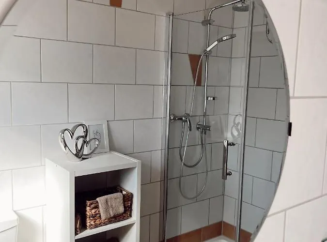 Moselflair Mit Direktem Blick Auf Mosel Und Weinberge 公寓 *