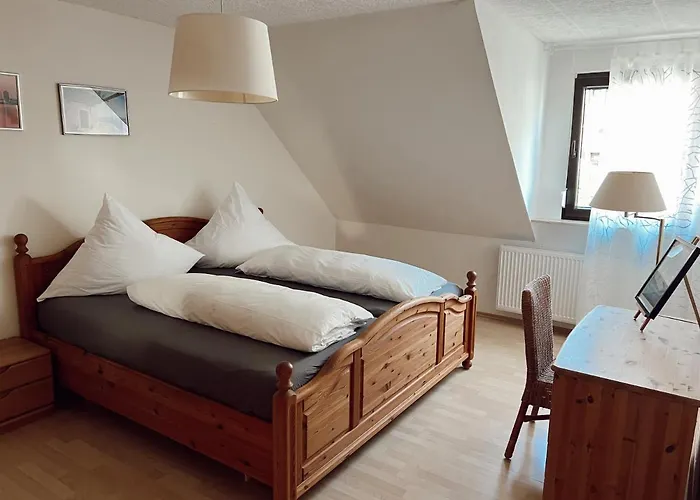 Moselflair Mit Direktem Blick Auf Mosel Und Weinberge * Oberfell